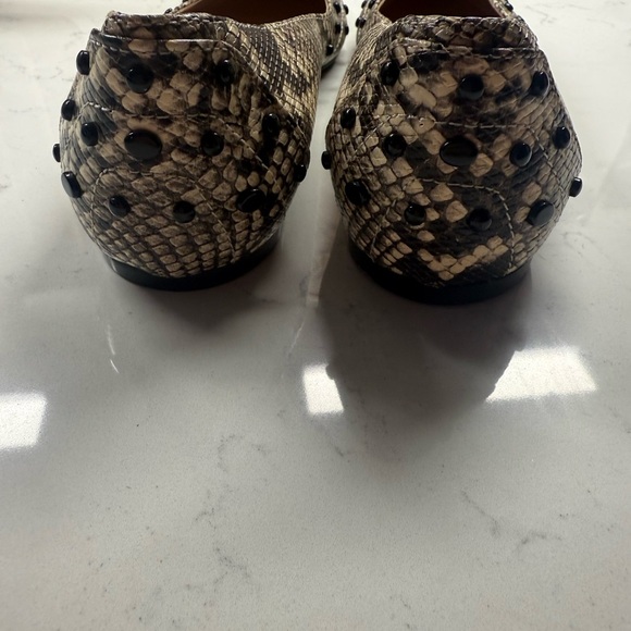 Tod's Black and Cream Flats with Snakeskin Pattern - Picture 5 of 7